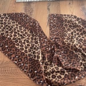 Vintage Leopard Print Scarf